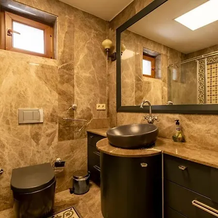 Διαμέρισμα Spacious Apartment, 1-min To Taksim Square *