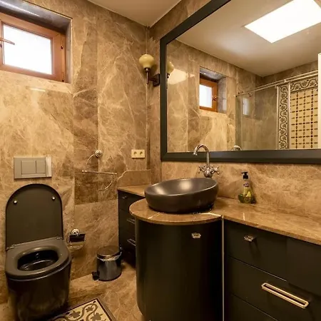 Spacious Apartment, 1-min To Taksim Square Διαμέρισμα Κωνσταντινούπολη