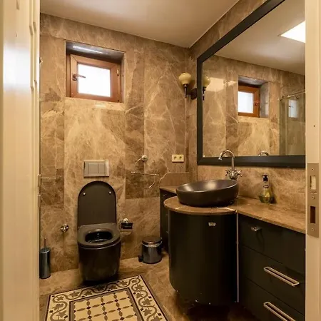 Spacious Apartment, 1-min To Taksim Square Κωνσταντινούπολη