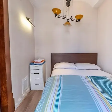 Spacious Apartment, 1-min To Taksim Square Apartment